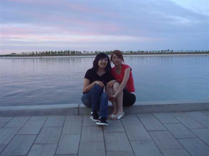Photoshop 调出偏暗外景照片流行的暖色调